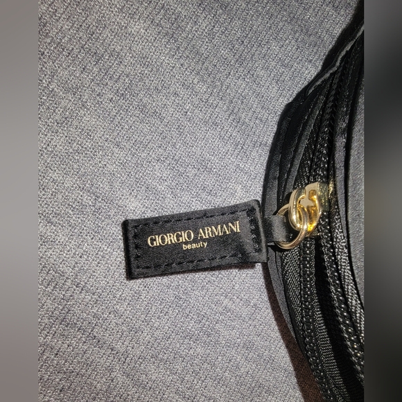 GIORGIO ARMANI ACQUA DI GIOIA PERFUMED BODY LOTION NEW WITH BRAND POUCH - Picture 3 of 7